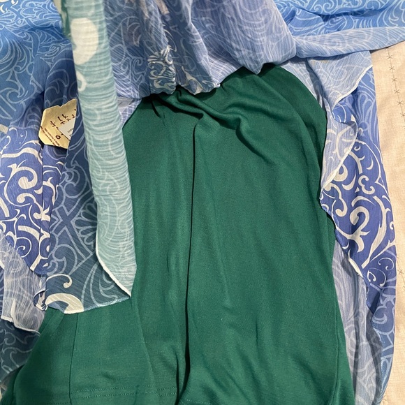 Beautiful blouse - Picture 6 of 6